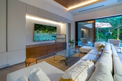 Luxury Villa Photo #11