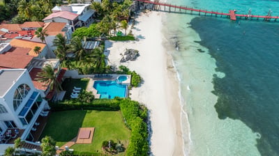 Luxury Villa Photo #3