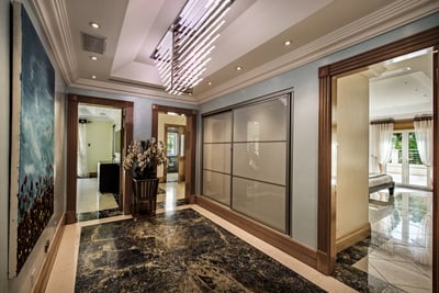 Luxury Villa Photo #17
