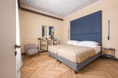 Luxury Villa Photo #7