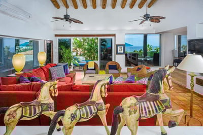 Luxury Villa Photo #14