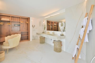 Luxury Villa Photo #56