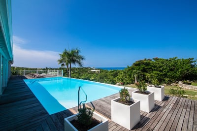 Luxury Villa Photo #2