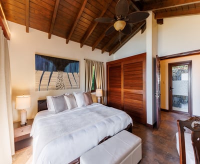 Luxury Villa Photo #63