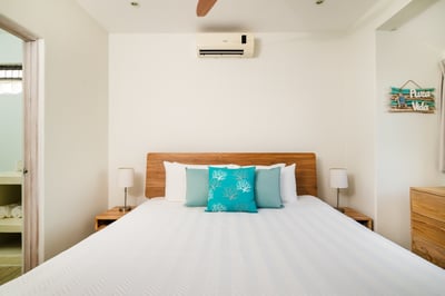 Luxury Villa Photo #46