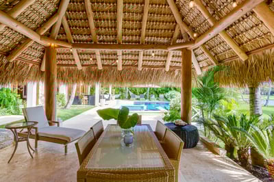 Luxury Villa Photo #16