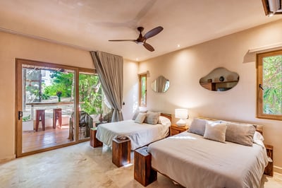 Luxury Villa Photo #61