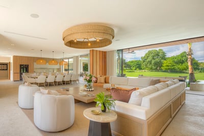 Luxury Villa Photo #9