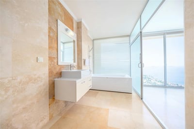 Luxury Villa Photo #26