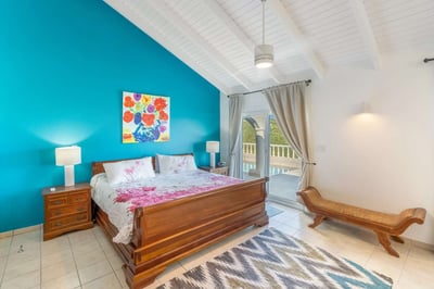 Luxury Villa Photo #24