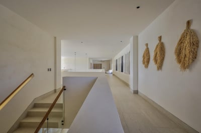 Luxury Villa Photo #17