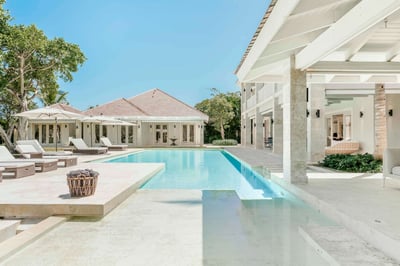 Luxury Villa Photo #9