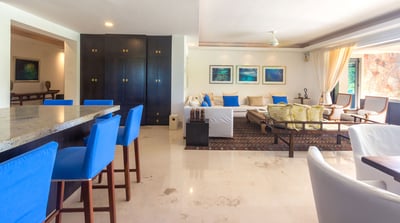 Luxury Villa Photo #13