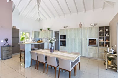 Luxury Villa Photo #17