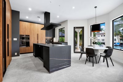 Luxury Villa Photo #31