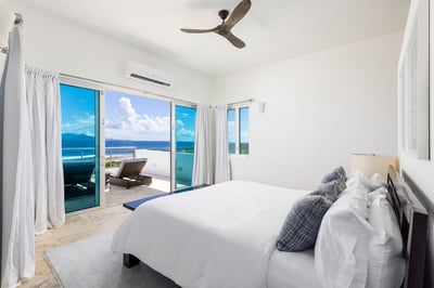 Luxury Villa Photo #13