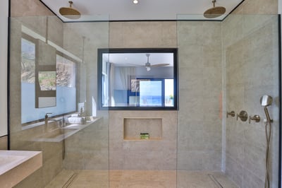 Luxury Villa Photo #46