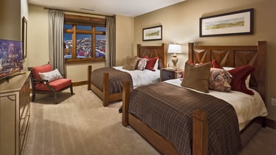 Double full bedroom