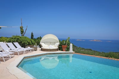 Luxury Villa Photo #2