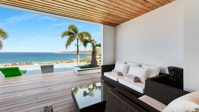 Outdoor Lounge Areas