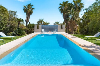 Luxury Villa Photo #6