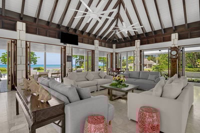 Luxury Villa Photo #15