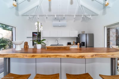 Kitchen & Dining Area