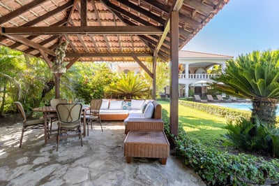 Luxury Villa Photo #7