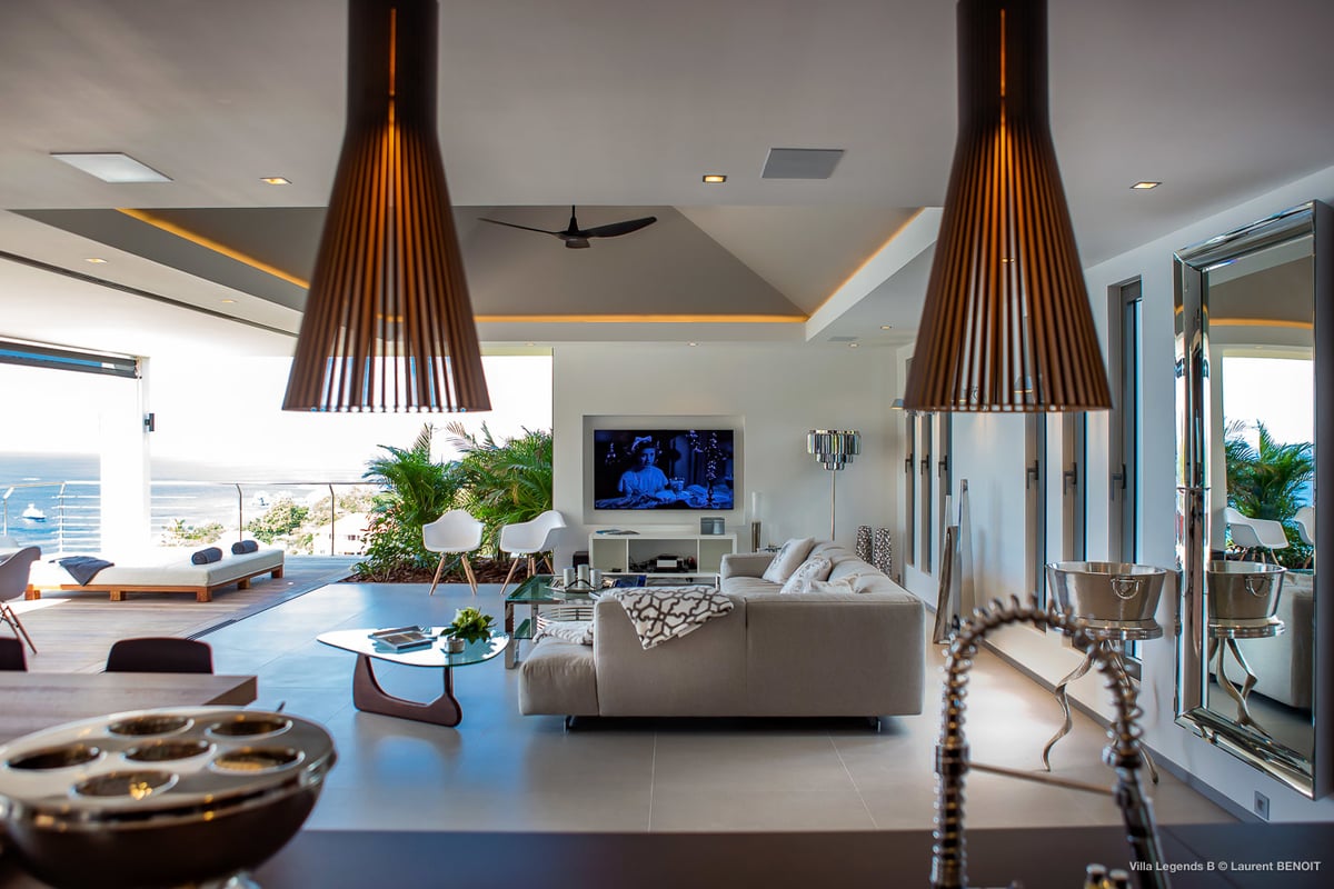 Living Area: Air conditioning, two ceiling fans, Large sofas, Widescreen HD TV. - Image 21