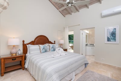 Luxury Villa Photo #29