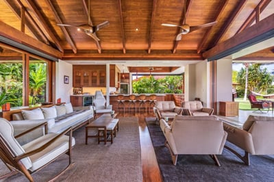 Luxury Villa Photo #10