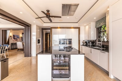 Luxury Villa Photo #35