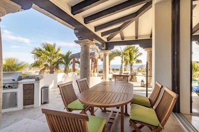 Luxury Villa Photo #22