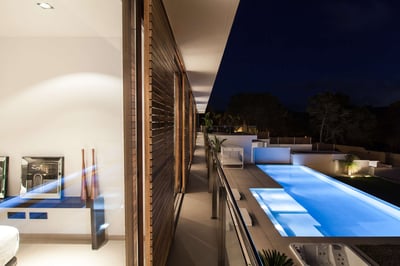 Luxury Villa Photo #4
