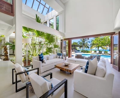 Luxury Villa Photo #25