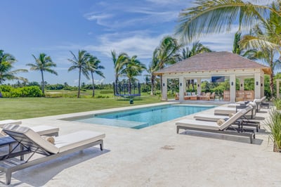 Luxury Villa Photo #4
