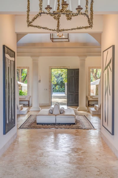 Luxury Villa Photo #27
