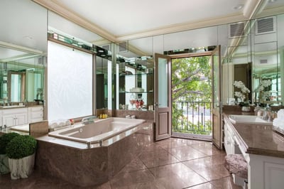 Luxury Villa Photo #33