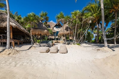 Luxury Villa Photo #11