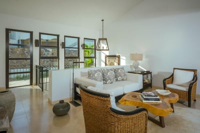 Luxury Villa Photo #18