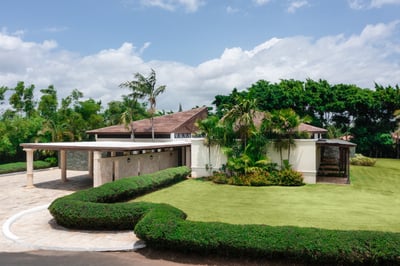 Luxury Villa Photo #4
