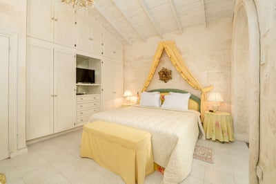 Luxury Villa Photo #20