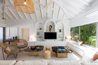 Luxury Villa Photo #16