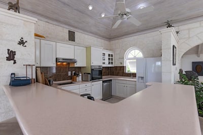 Luxury Villa Photo #4