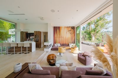 Luxury Villa Photo #32