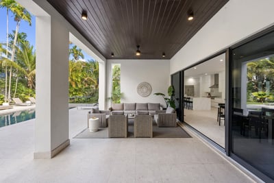 Luxury Villa Photo #10