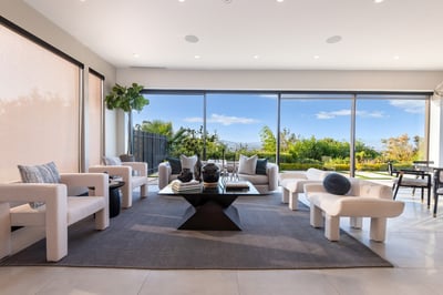 Luxury Villa Photo #15