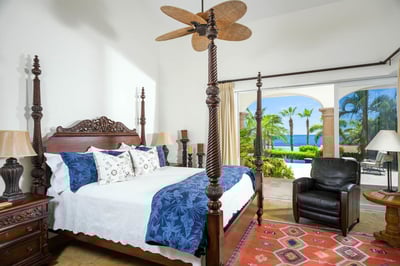 Luxury Villa Photo #14