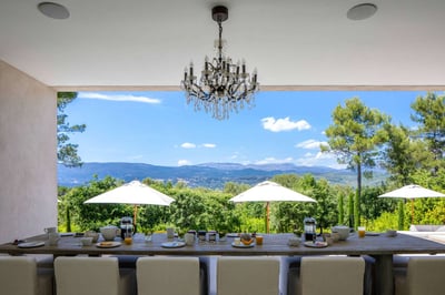 Luxury Villa Photo #7