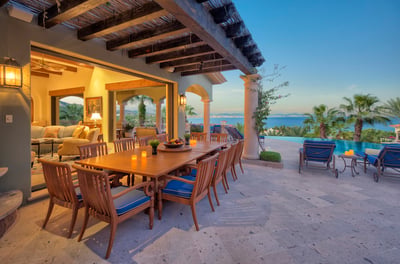 Luxury Villa Photo #6